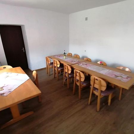 فندق Casa Bunicii Sasca Montană المظهر الخارجي الصورة