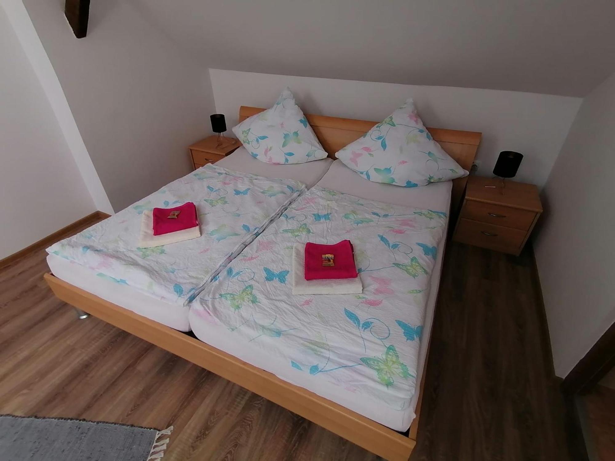 فندق Casa Bunicii Sasca Montană المظهر الخارجي الصورة
