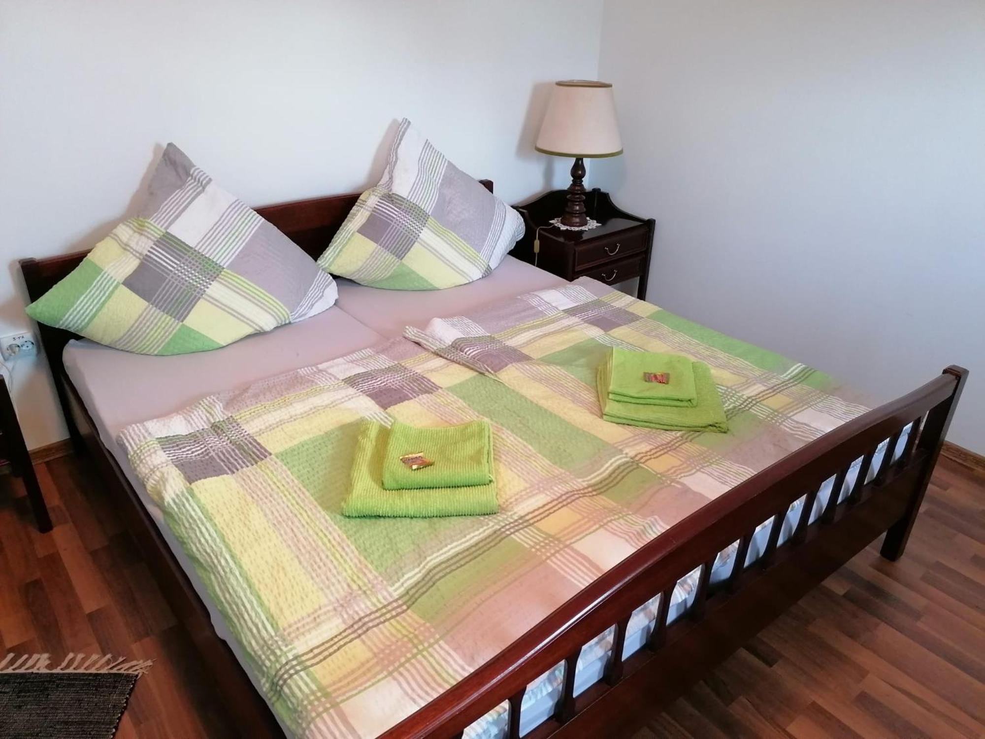 فندق Casa Bunicii Sasca Montană المظهر الخارجي الصورة